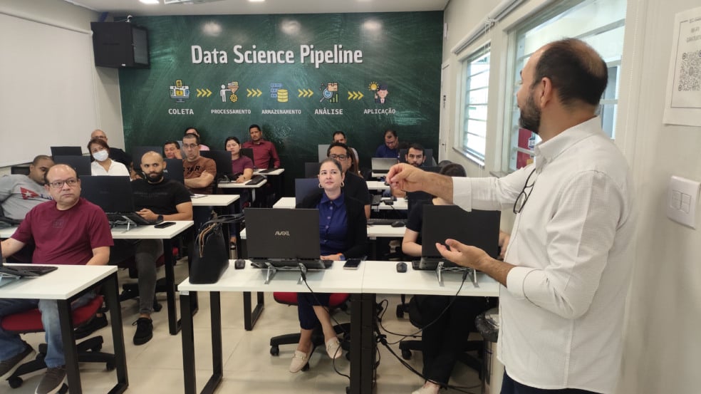  O objetivo é treinar e cadastrar, como solicitantes, os profissionais das unidades, para que possam acionar especialistas à distância. (Foto: Divulgação).