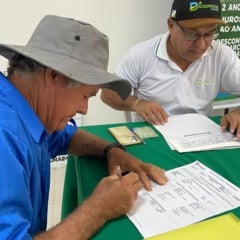 Foram disponibilizados R$ 1 milhão em financiamentos, entregues durante a 44ª Expoferr Show. (Foto: Divulgação)