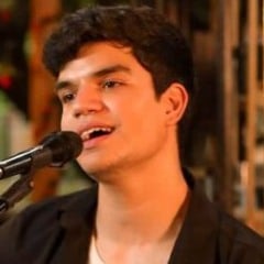 Gustavo Chaves se apresenta no Podcast Coffee Pub com repertório que vai do MPB ao Blues