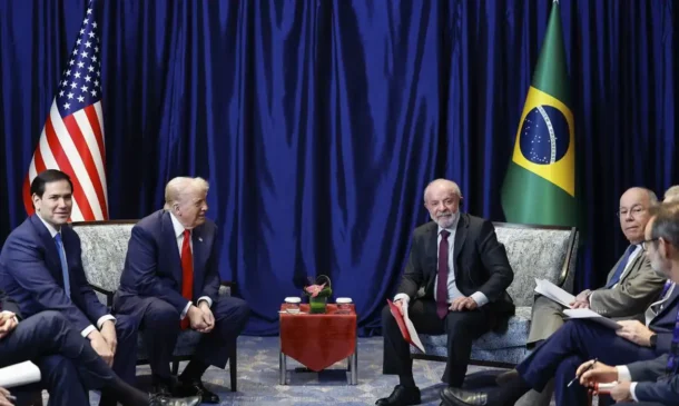  Lula se reuniu com o presidente norte-americano, Donald Trump, em Kuala Lumpur, na Malásia. Foto: Ricardo Stuckert/PR