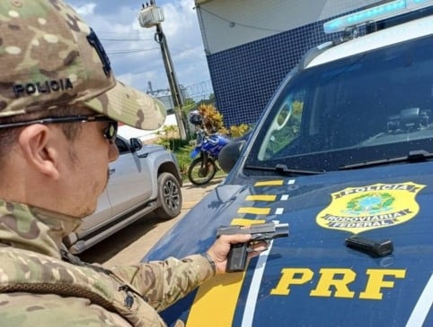 PRF apreende armas, munições e recupera veículos em ações realizadas em Roraima