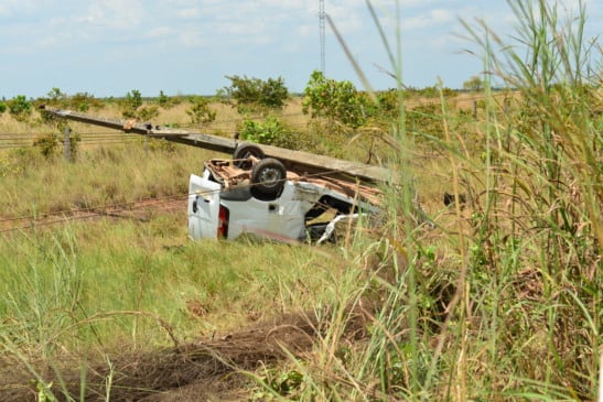 Acidente aconteceu na RR-205 (Foto: Nilzete Franco/FolhaBV)