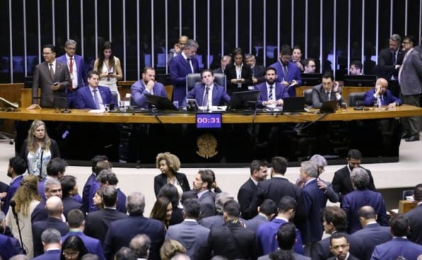 Deputados aprovaram o projeto na sessão do Plenário. Foto: Kayo Magalhães/ Câmara dos Deputados