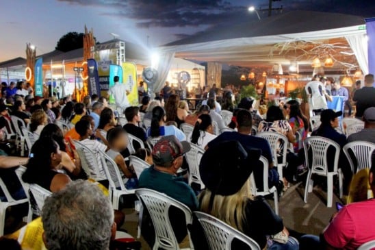 Entrega foi feita durante a Expoferr 2025. (Foto: Arquivo/Wenderson Cabral/FolhaBV)