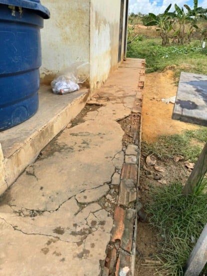 Situação de escola verificada por Lobão (Foto: Divulgação)