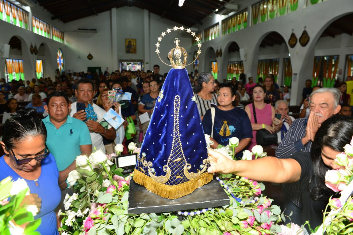 A caminhada, realizada às 17h deste domingo (12), saiu da Igreja Nossa Senhora da Consolata. (Foto: Nilzete Franco)