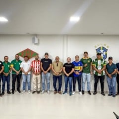 Dirigentes de clubes roraimenses durante reunião na Federação Roraimense de Futebol. (Foto: Reprodução/Instagram/@federacaororaimensedefutebol)