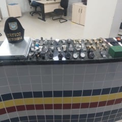 Objetos recuperados e apresentados na Delegacia (Foto: Divulgação) 