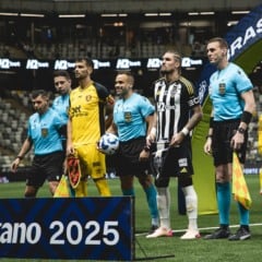 Equipe de arbitragem em partida entre Atlético-MG e Sport Recife. (Foto: Divulgação) 