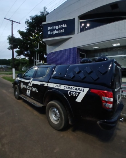 Ele deveria se apresentar semanalmente na Delegacia de Caracaraí para assinar a folha de controle