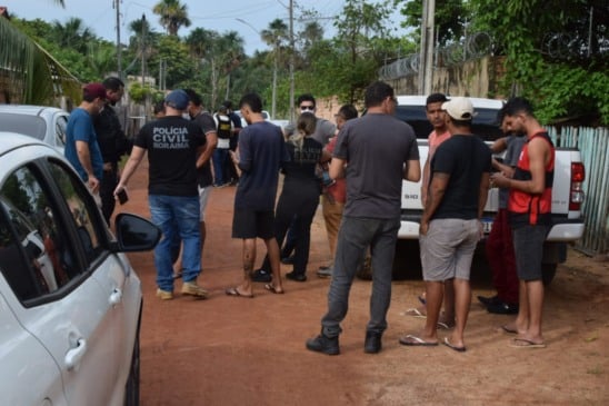 os corpos encontrados esquartejados dentro de uma fossa séptica, nesta quarta-feira (15). Foto: Wenderson Cabral/FolhaBV