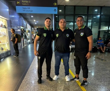 Trio no Aeroporto de Manaus: Pablo Duarte, Rafael Carvalho e Kleyton Borges. 
(Foto: ASCOM/FRFS).