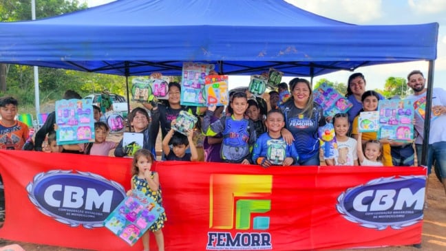Ação beneficente presenteia 200 crianças no Parque Anauá