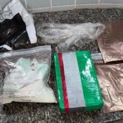 Material apreendido com o suspeito (Foto: Divulgação) 