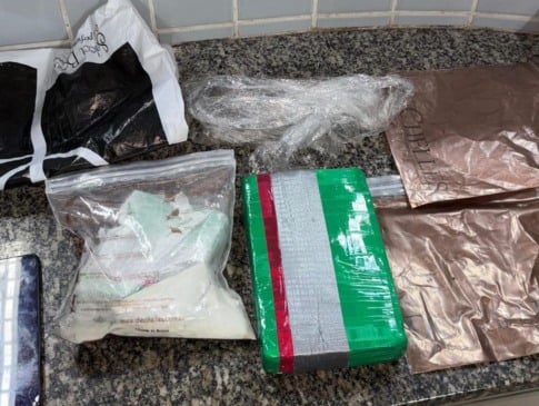 Material apreendido com o suspeito (Foto: Divulgação) 
