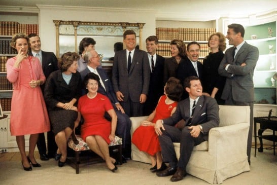 Família Kennedy ficou conhecida por sua influência política nos EUA (Foto: Reprodução) Família Kennedy ficou conhecida por sua influência política nos EUA (Foto: Reprodução)