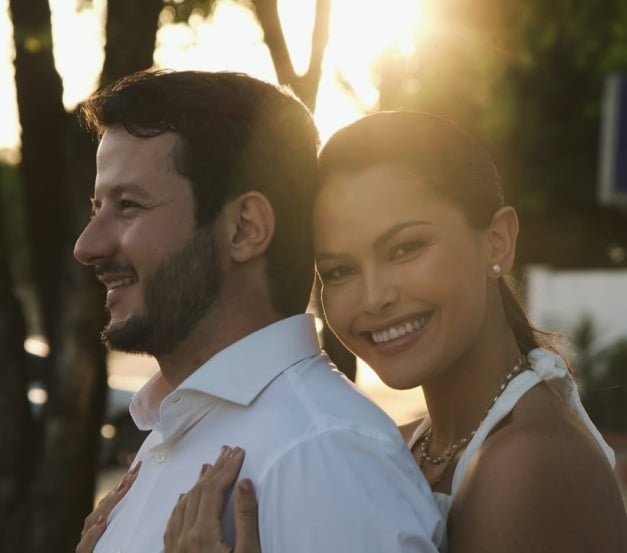 Amor no altar e cultura em festa