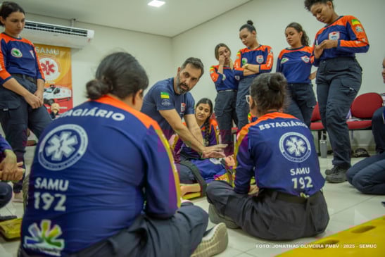 As atividades ocorrerão sob supervisão direta de preceptores do SAMU BV, e docentes da UERR, garantindo que os estudantes sigam os protocolos assistenciais e de segurança. (Foto: Jonathas Oliveira-PMBV/SEMUC)