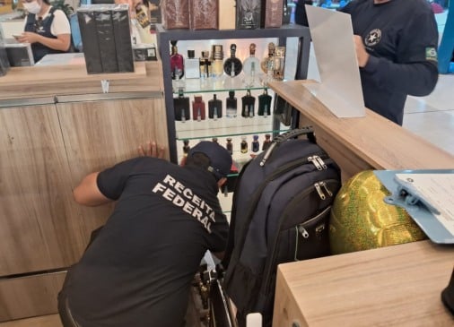 A venda de produtos ilegais, configura infração sanitária. (Foto: Receita Federal)