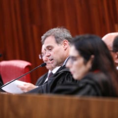 O ministro André Mendonça no plenário do TSE (Foto: Luiz Roberto/TSE)