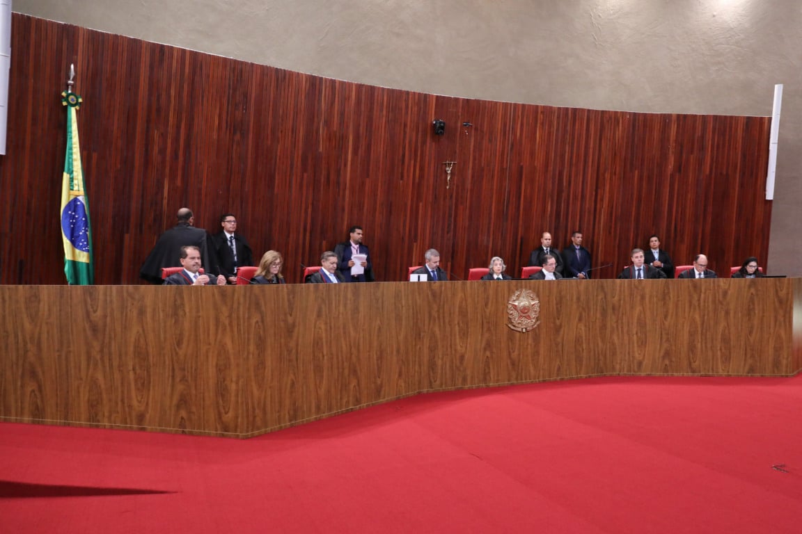O plenário do Tribunal Superior do Eleitoral O plenário do Tribunal Superior do Eleitoral