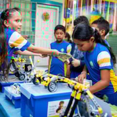 Entre as atividades, o destaque foi o robô Matatabolt, utilizado na dinâmica “Matatalando na Alfabetização”. (Foto: Divulgação)
