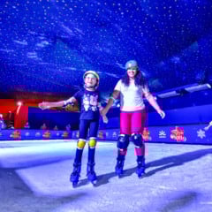 Pista de patinação no gelo segue aberta; saiba como garantir ingresso