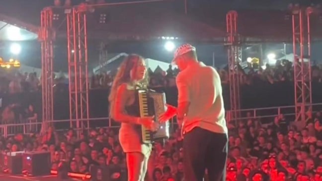 Anúncio foi feito após Anne cantar a música Aquelas Coisas ao lado de João. Foto: reprodução/redes sociais