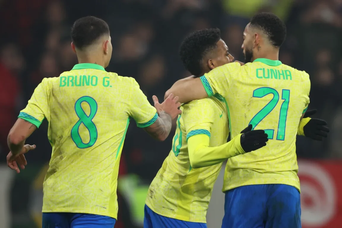 Brasil desperdiça pênalti e fica no empate com a Tunísia. (Foto: Rico Brouwer/Soccrates/Getty Images)
