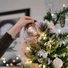 Passar o natal sozinho pode ser um momento de reflexão (Foto: Reprodução)