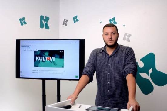 


Com 6 horas de duração, o curso aborda temas como direitos políticos, tipos
de voto, elegibilidade e inelegibilidade, funcionamento dos partidos (Foto: Divulgação)