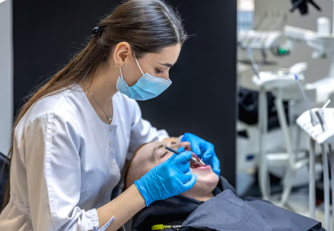 saude bucal, caries gengivite; FREepik