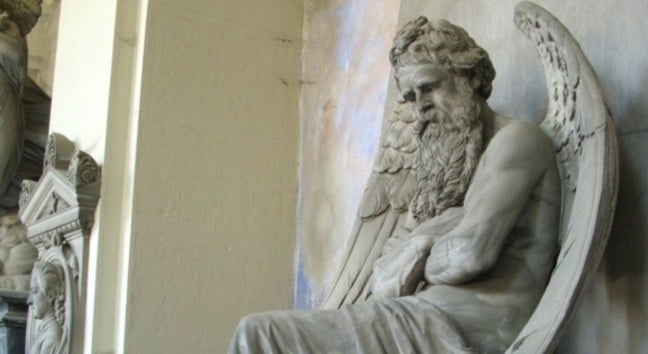 ENTRE O CHRONOS E O ESPELHO: A recusa do tempo e a lição de Cícero sobre a velhice virtuosa