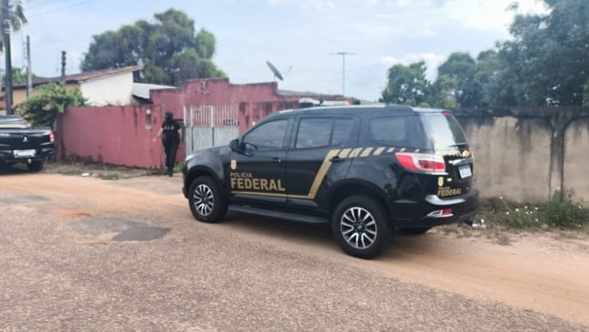 Operação da Polícia Federal cumpre mandados no bairro São Vicente