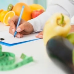 Nutricionista lembra que hábitos alimentares saudáveis são aliados no controle do diabetes