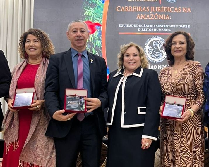 Presidente e vice-presidente da OAB-RR são homenageados na abertura do IV Encontro da ABMCJ Região Norte Presidente e vice-presidente da OAB-RR são homenageados na abertura do IV Encontro da ABMCJ Região Norte