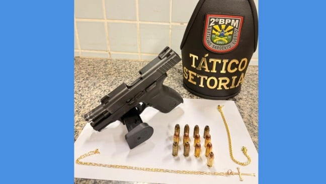 Materiais apreendidos com militar do Exército Brasileiro (Foto: Divulgação)