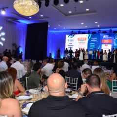 Noite do Empreendedor 2025 é marcada por homenagens e premiações