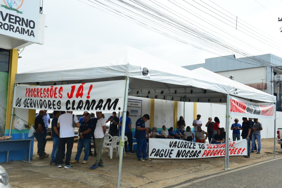 Servidores da ADERR fazem paralisação para cobrar pagamento de progressão
