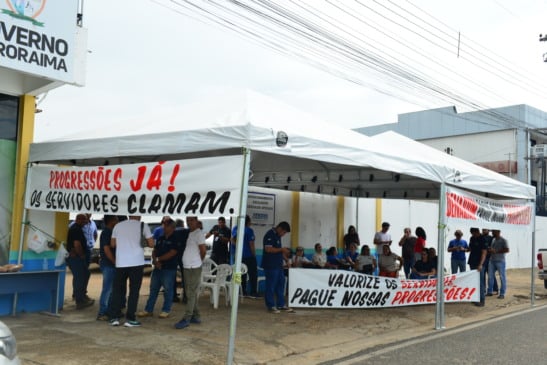 Servidores da ADERR fazem paralisação para cobrar pagamento de progressão