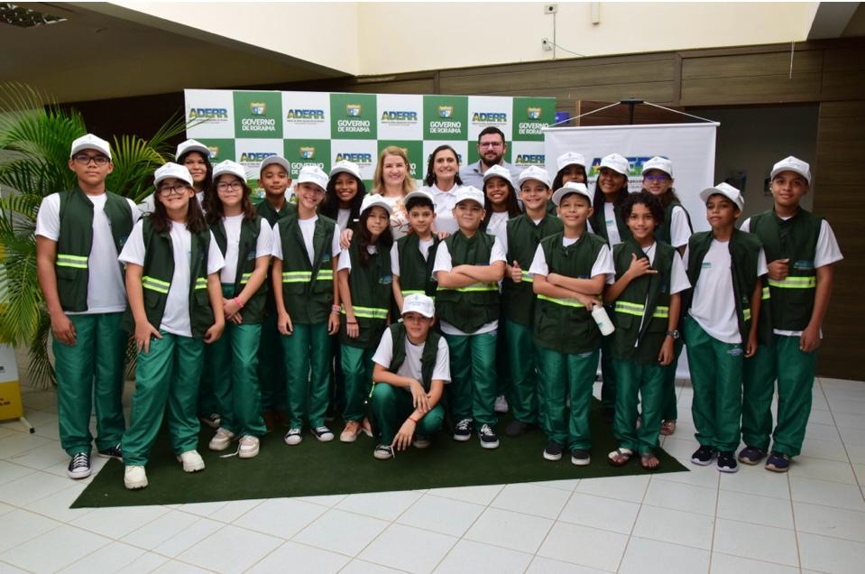 Podem se inscrever jovens de 12 a 16 anos matriculados no ensino fundamental ou médio. (Foto: Divulgação/Aderr) Podem se inscrever jovens de 12 a 16 anos matriculados no ensino fundamental ou médio. (Foto: Divulgação/Aderr)