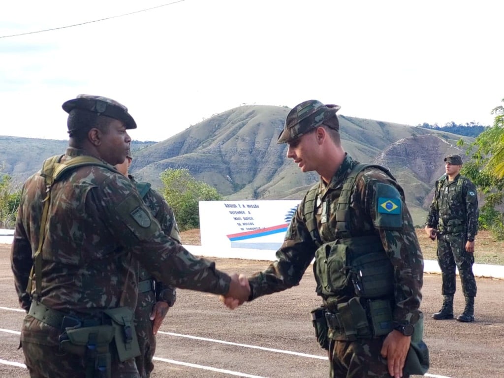 A cerimônia ocorreu na sede da unidade militar, onde o 2º tenente Gabriel Kubanski passou a chefia ao 1º tenente João Ramos Gulart. (Foto: Divulgação)