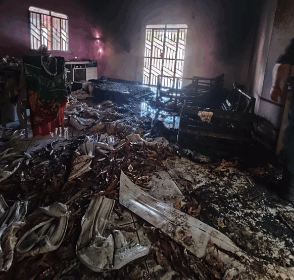 Casa é incendiada após ameaça feita durante disputa de herança em Alto Alegre