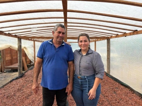 A necessidade de Nicanô, que é diabético, por um chocolate com alto teor de cacau (acima de 80%) e sem aditivos levou Kéully a comprar sua primeira melanger. Foto: arquivo pessoal/Kéully Freitas