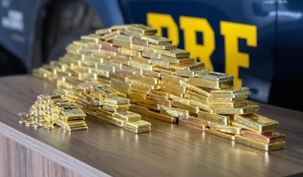 A pré-campanha antecipada e o forte brilho do vil metal da menina dos olhos