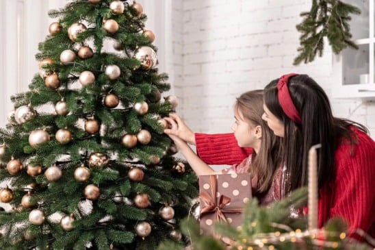 Árvore de Natal pode ser montada em família (Foto: Reprodução)