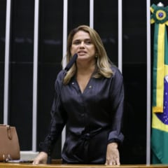 A deputada federal Helena Lima durante discurso na tribuna da Câmara dos Deputados