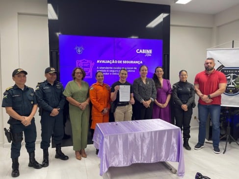 Governo firma parceria com aplicativo de transporte para levar vítimas de violência a serviços de apoio