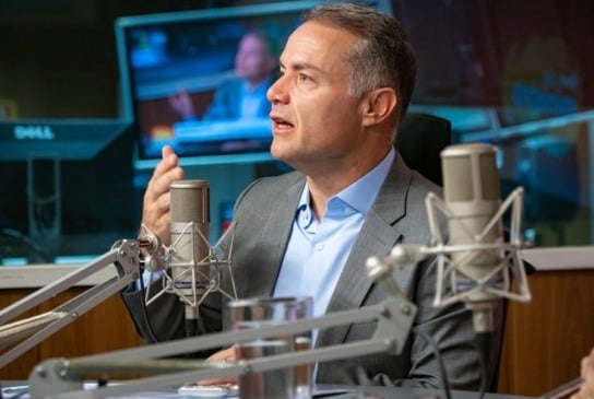 Renan Filho, ministro dos Transportes.  10/12/2025 as 17:03TRANSPORTES
Renan Filho detalha evolução de obras e entregas em rodovias e ferrovias
Em entrevista ao Bom Dia, Ministro, titular dos Transportes relata avanços em BRs, avanços da Transnordestina e projetos e leilões previstos para transporte de carga e de passageiros

COMPARTILHE ESTA NOTÍCIA

Renan Filho detalha evolução de obras e entregas em rodovias e ferrovias
Foto: Diego Campos / Secom / PR