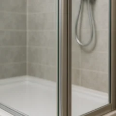 4 maneiras de limpar o box do banheiro e manter o vidro sempre transparente